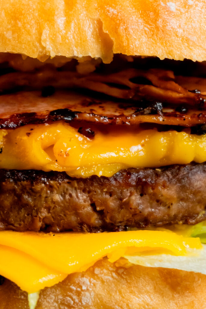 Fotografía gastronómica de hamburguesa clásica en Valencia